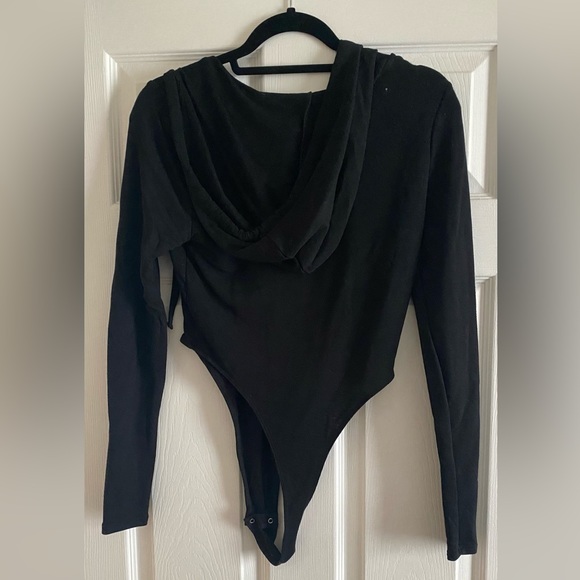 SOLD 🌟Garage hooded bodysuit - Picture 2 of 2